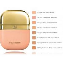 Dolce & Gabbana Blueberry Nutri-Tint atspalvį suteikiantis veido kremas - 7N Light