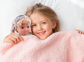 plaukai lelei - Lėlė BELLA su plaukų šepečiu ir kreditine kortele, 28 cm - 4 nuotrauka