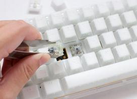 ducky one - Ducky One 3 Aura White SF Mechaninė Klaviatūra Žaidimams, RGB LED - MX-Silent-Raudona (US) - 4 nuotrauka
