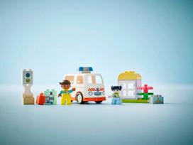 lego greitoji - LEGO Duplo Ambulance & Driver 10447 - 3 nuotrauka