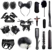 BDSM priedų rinkinys su rankų antrankiais, plakimu ir apatiniais LIVMAN E-15