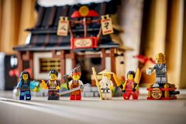 ninjago - LEGO Ninjago 15-ųjų metinių „Keturių ginklų kalvis“ 71858 - 2 nuotrauka