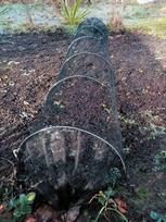 Augalų apsaugos tunelis tinklelinis su 6 lankais 300x45x45 cm juodas 89770 FLO