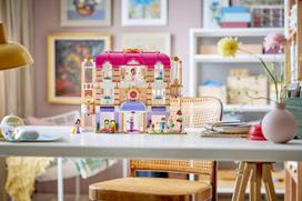 lego friends - LEGO FRIENDS Grand Hotel mieste Heartlake 42704 - 3 nuotrauka
