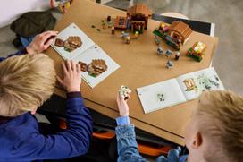 senukai lego - LEGO MINECRAFT Šauklių antpuolis kaime 21596 - 2 nuotrauka