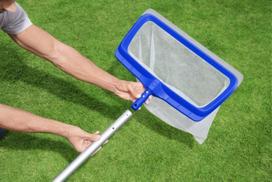 graibsto kotas - Bestway Flowclear AquaRake 58660 baseino valymo tinklelis 50 cm - 3 nuotrauka