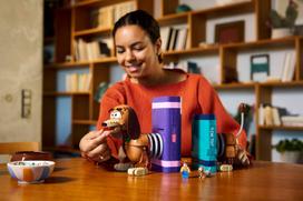 toy story zaislai - LEGO Disney ir Pixar „Žaislų istorijos“ šuniuko Slinkio knygų atramos 43301 - 2 nuotrauka