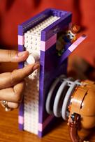 toy story zaislai - LEGO Disney ir Pixar „Žaislų istorijos“ šuniuko Slinkio knygų atramos 43301 - 7 nuotrauka