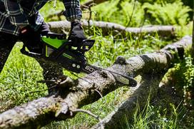 akumuliatoriniai grandininiai pjuklai su akumuliatoriais - Greenworks GD60CS40K4 60V, 40cm - 12 nuotrauka