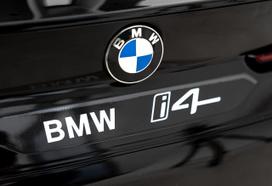 4x4 vaikiskos - Vaikiškas elektromobilis BMW I4, juodas (Black) - 5 nuotrauka