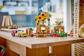 bigbox lego - LEGO City Picų pristatymo rinkinys su transporto priemonėmis 60496 - 8 nuotrauka