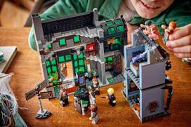 lego parduotuve - LEGO Harry Potter Mušeikų skersgatvio burtininkų parduotuvės 76471 - 7 nuotrauka