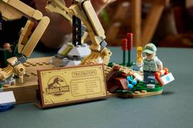 fosilij - Lego Jurassic World Dinosauro fosilijos: Triceratops 77985 - 5 nuotrauka