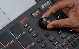 sintezatorius - AKAI MPC Studio II kontroleris MIDI USB (Juodas) - 3 nuotrauka