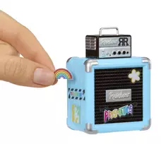 lele high - MGA Lėlė Rainbow High Jr High Rockband Skyler, 23 cm, Mėlyna (Blue) - 5 nuotrauka