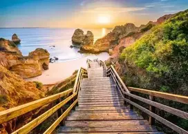 ravensburger puzzle 1000 - Ravensburger Beautiful Walkways Stairway to Camilo Beach, 1000 det. - 2 nuotrauka