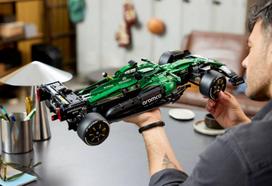 lego konstruktoris - LEGO Technic F1 bolidas Aston Martin Aramco AMR25 42240 - 7 nuotrauka
