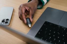 usb c atmintukas - Pendrive Verbatim Plectra 256GB USB-C juodos spalvos 30226 - 2 nuotrauka