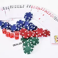 zaidimu zetonai - HOMCOM pokerio dėklo rinkinys 300 žetonų, 2 kortų pakuotės, 5 kauliukai, aliuminio dėklas - 5 nuotrauka