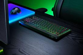 razer klaviatura - Razer BlackWidow V4 Low-Profile Tenkeyless HyperSpeed, Žalias Switch (Green), Belaidė - 5 nuotrauka