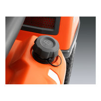 vejos traktorei - HUSQVARNA R216T AWD - 11 nuotrauka