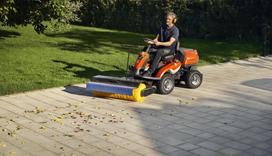 vejos traktorei - Husqvarna Raider R316TSX AWD - 5 nuotrauka