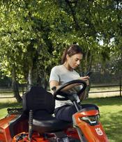 vejos traktorei - Husqvarna Raider R316TSX AWD - 7 nuotrauka