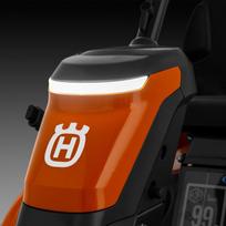 vejos traktorei - Husqvarna R 216 TS AWD - 8 nuotrauka