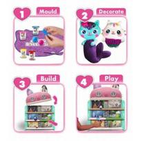 surenkami namai - GABBY'S DOLLHOUSE Mini Clay World kūrybinis lėlių namo rinkinys su modelinu, 70-0003 - 3 nuotrauka
