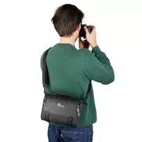 foto krepsiai - Lowepro camera bag Adventura SH 140 III, black | LP37451-PWW - 3 nuotrauka
