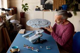 lego icons - LEGO Icons Star Trek: U.S.S. Enterprise NCC-1701-D 10356 - 5 nuotrauka