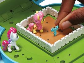 my little pony figureliu rinkinys - Hasbro My Little Pony rinkinys Crystal Brighthouse, F38755L0 - 3 nuotrauka
