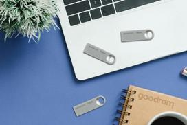 usb atmintukai 32gb - Goodram UNO3 32GB Sidabrinė (Silver) - 3 nuotrauka