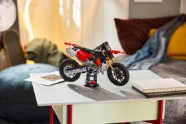 senukai lego - LEGO Technic Ducati Desmo450 MX Factory 42238 - 4 nuotrauka