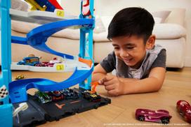 hot wheels trasos - Mattel Hot Wheels Transforming Race Tower HKX43 - 6 nuotrauka