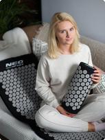 masaziniai kilimeliai - Akupresūros masažinis kilimėlis su pagalve Neo sport, pilka/juoda - 5 nuotrauka
