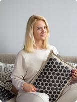 masazine pagalve - Akupresūros masažinis kilimėlis su pagalve Neo-sport, pilka/juoda - 5 nuotrauka