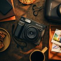 momentinis - Fujifilm Instax Wide 400 Juodas (Black) - 2 nuotrauka
