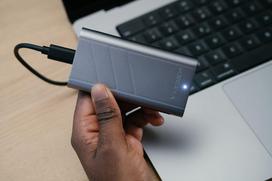 external ssd - Verbatim TurboMetal SSD 2TB USB4 USB-C pilkos spalvos 32022 - 5 nuotrauka