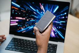 external ssd - Verbatim TurboMetal SSD 2TB USB4 USB-C pilkos spalvos 32022 - 7 nuotrauka