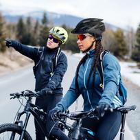 salmas m - Dviratininko šalmas MTB Wozinsky su odpinanym daszkiem i tylną lampką USB 54-57 cm - juoda - 2 nuotrauka