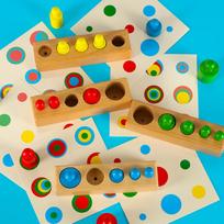 medines kaladeles - MONTESSORI spalvoti mediniai lavinamieji svareliai - 3 nuotrauka