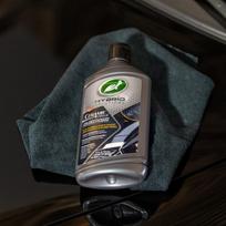 Turtle Wax Ceramic juodas polirolis-vaškas, 500 ml