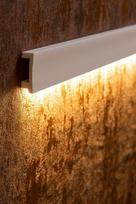 mokivezi - Apdailos juostelė/grindjuostė HOMESTAR Classic CU LED, spl. balta, 60x20x2000 mm, 61000 - 2 nuotrauka