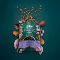 sunu maistas senjorams - TRIBAL Fresh Pressed Senior/Light Turkey sausas maistas šunims, kalakutiena - 4 nuotrauka