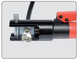antgaliu uzspaudimo presavimo reples - Yato YT-22861 Hidraulinės antgalių užspaudimo replės 16-240 mm² - 5 nuotrauka