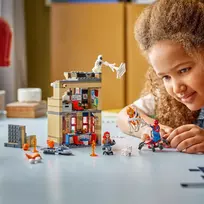 lego apartment - LEGO Marvel Piterio Parkerio butas 76317 - 3 nuotrauka