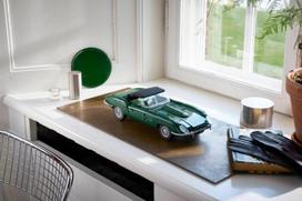 lego icons - LEGO Icons Jaguar E-Type 11381 - 11 nuotrauka