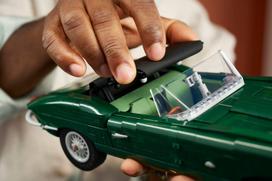 lego icons - LEGO Icons Jaguar E-Type 11381 - 14 nuotrauka
