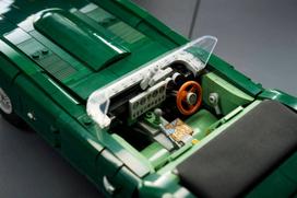 lego icons - LEGO Icons Jaguar E-Type 11381 - 16 nuotrauka